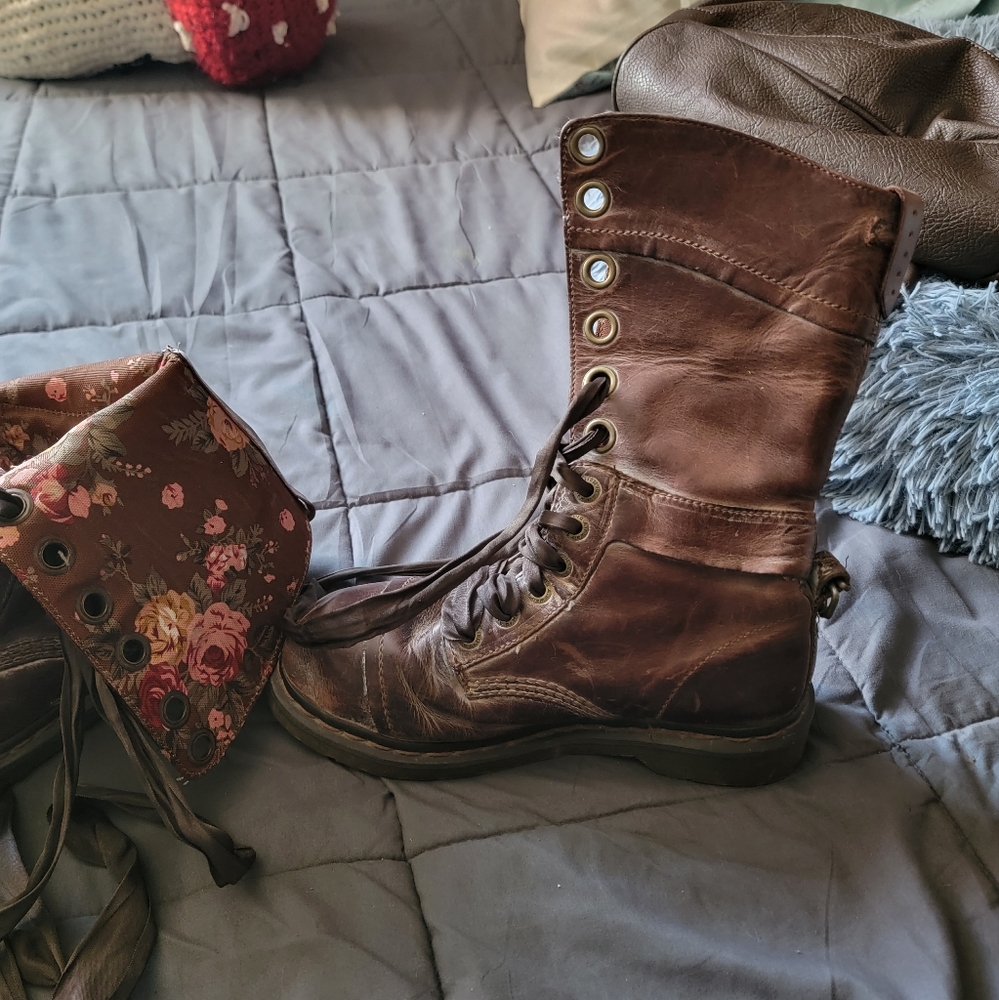 Dr Martin boots